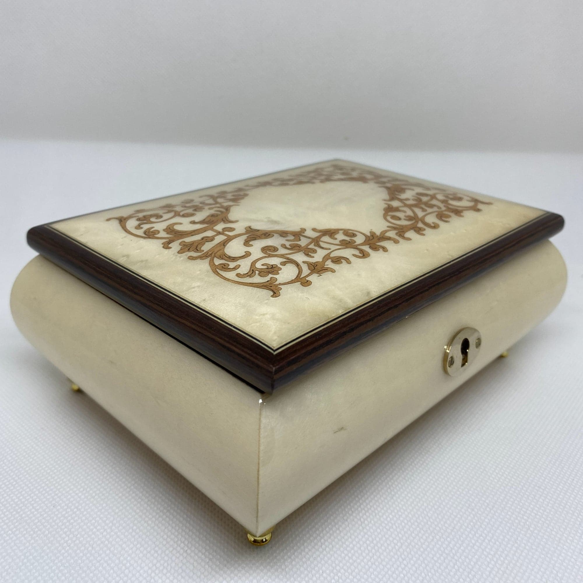 Isle of Capri Jewelry Box, White